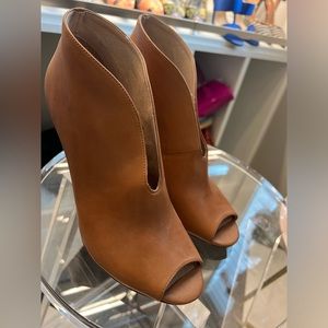Brand new brown bootie by Nordstrom/Halogen